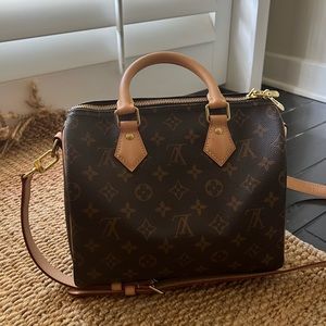 AUTHENTIC LOUIS VUITTON SPEEDY 25
